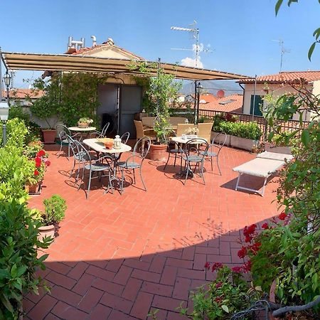 Residence Manassei Prato  Bagian luar foto