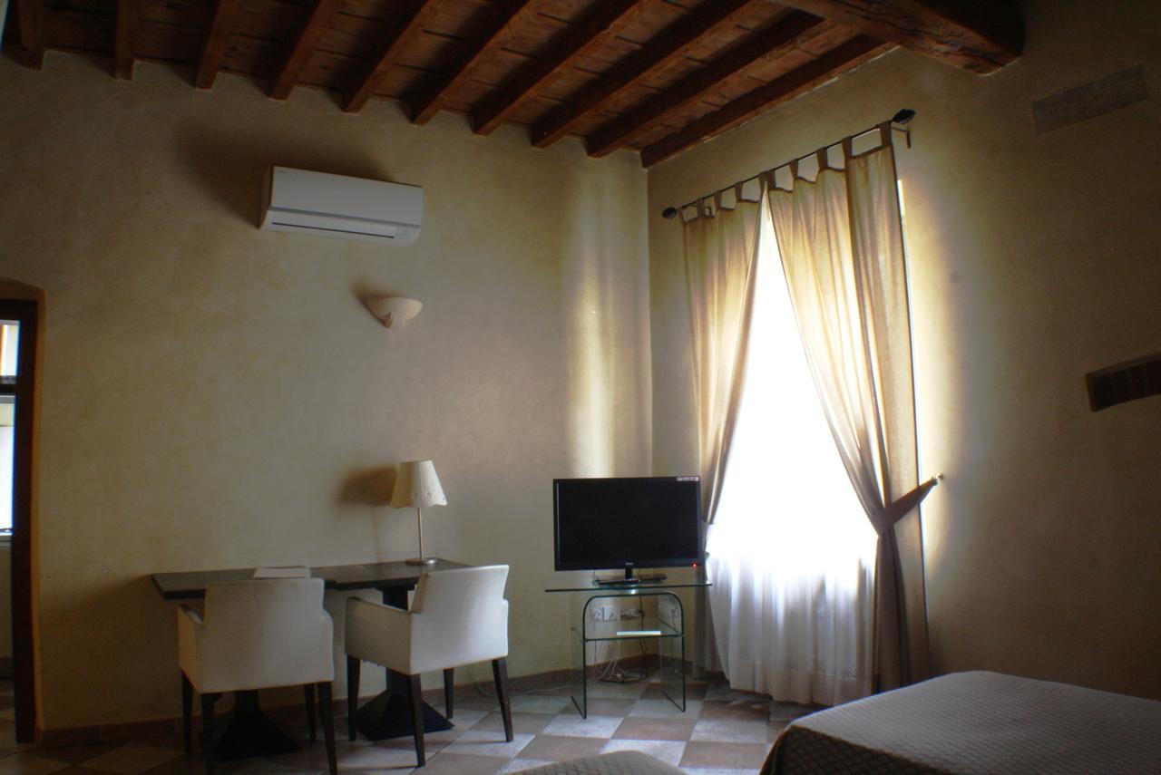 Residence Manassei Prato  Bagian luar foto