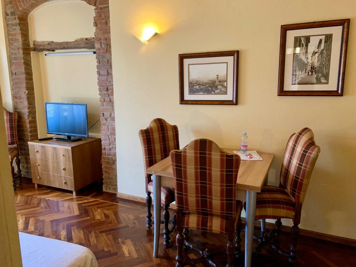 Residence Manassei Prato  Bagian luar foto