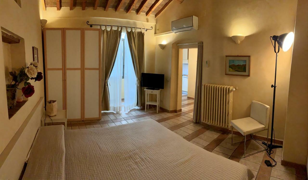 Residence Manassei Prato  Bagian luar foto